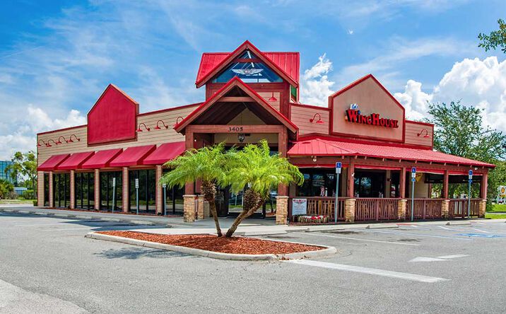 Pictures of Restaurant property located at 3405 West Vine Street, Kissimmee, FL 34741 for lease - image #1