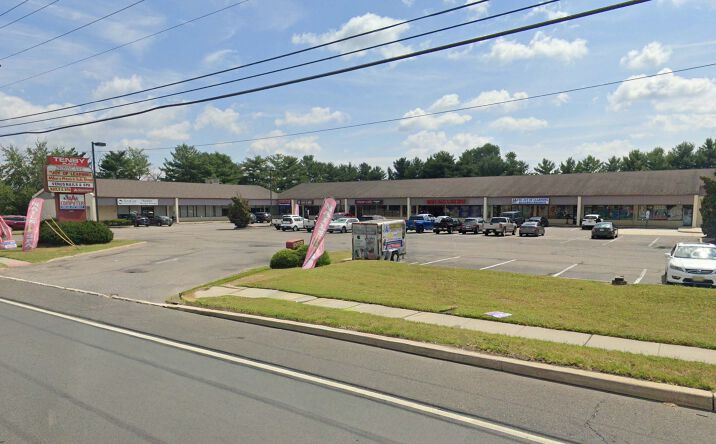 Pictures of Retail property located at 2902 Route 130, Delran, NJ 08075-2525 for lease - image #1