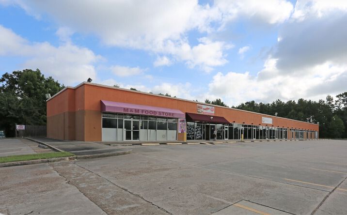 Pictures of Retail, Restaurant, Special Purpose property located at 804 Gladstell Street, Conroe, TX 77304 for lease - image #1