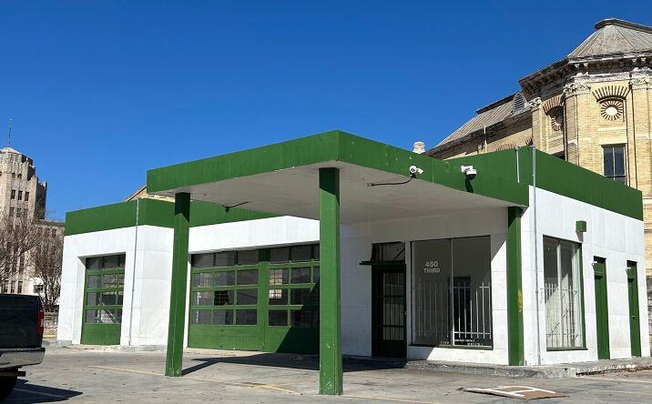 Pictures of Retail, Office property located at 450 Third Street, San Antonio, TX 78205 for lease - image #1