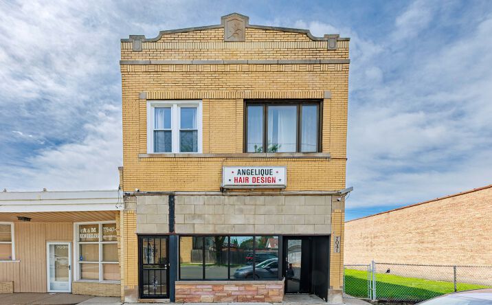 Pictures of Retail property located at 7041 W Addison Street F1, Chicago, IL 60634 for lease - image #1