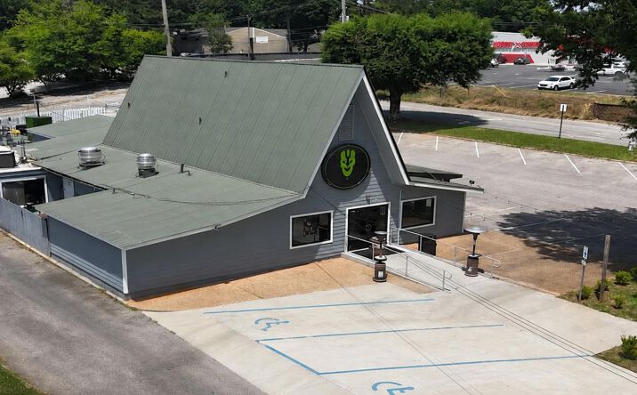 Pictures of Restaurant property located at 675 Opelika Rd, Auburn, AL 36830 for lease - image #1