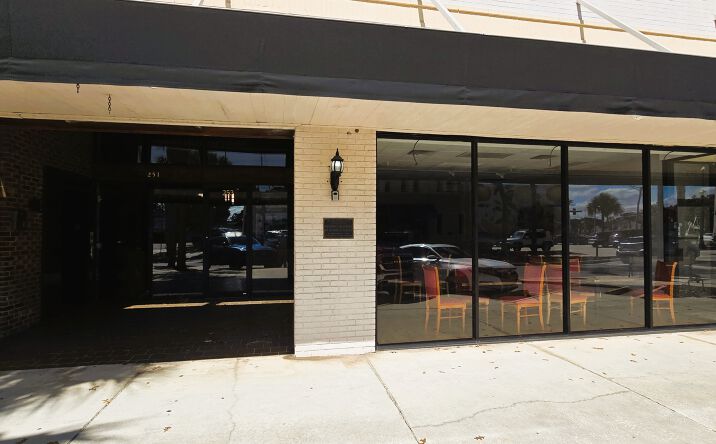 Pictures of Restaurant property located at 253 East Stuart Avenue, Lake Wales, FL 33853 for lease - image #1