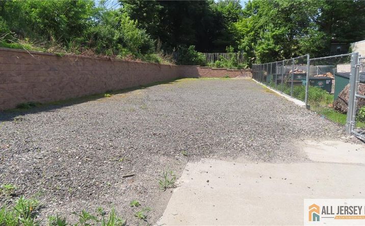 Pictures of Land property located at 108 Grant Avenue # C, Plainfield, NJ 07060 for lease - image #1