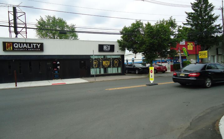 Pictures of Office property located at 386 NEW BRUNSWICK Avenue, Fords, NJ 08863 for lease - image #1