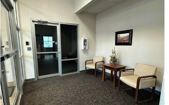 Pictures of Office property located at 320 S 1st St A, Aberdeen, SD 57401 for lease - image #1