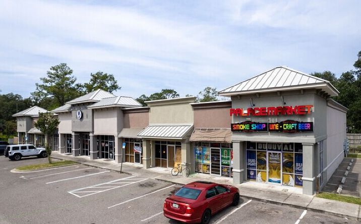 Pictures of Retail property located at 3353 Dunn Avenue, Jacksonville, FL 32218 for lease - image #1