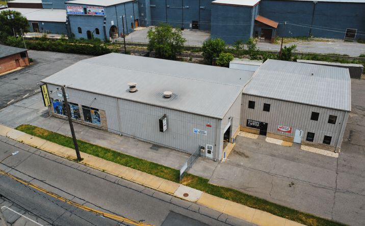 Pictures of Retail, Office, Industrial property located at 916 South Potomac Street, Hagerstown, MD 21740 for lease - image #1