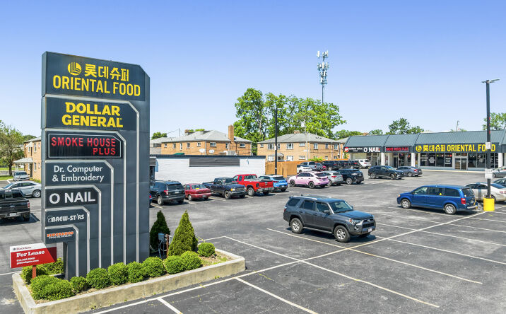 Pictures of Retail property located at 4930 - 4954 N. High St., Columbus, OH 43214 for lease - image #1