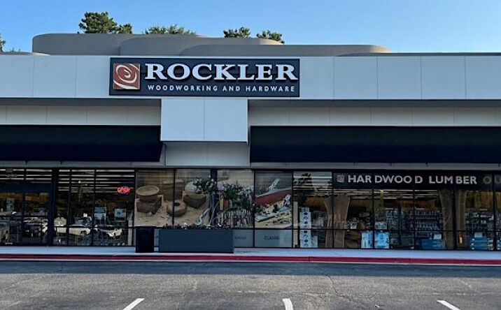 Pictures of Retail property located at 6690 Roswell Road, Sandy Springs, GA 30328 for lease - image #1
