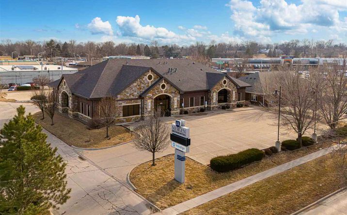 Pictures of Office property located at 1570 Mall Dr, Iowa City, IA 52240 for lease - image #1