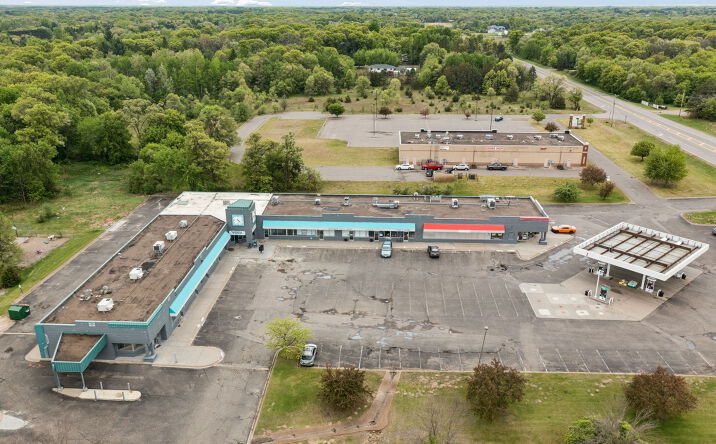 Pictures of Retail, Office property located at 3128 Viking Boulevard Northwest, Oak Grove, MN 55011 for lease - image #1