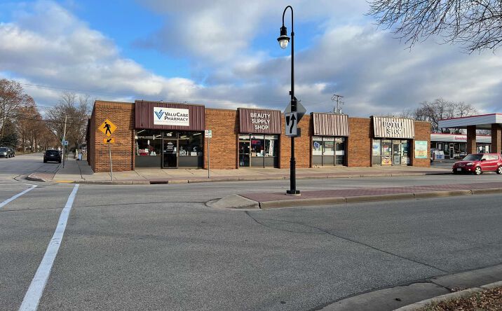 Pictures of Retail, Office property located at 501 S Grand Avenue, Waukesha, WI 53186 for lease - image #1