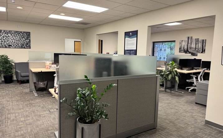 Pictures of Office property located at 3512 Excel Drive, Medford, OR 97504 for lease - image #1