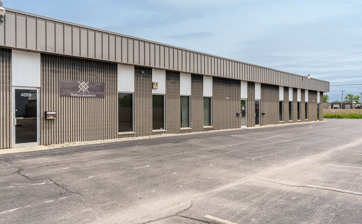 Pictures of Industrial, Special Purpose property located at 4699 Hydraulic Road, Rockford, IL 61109 for lease - image #1