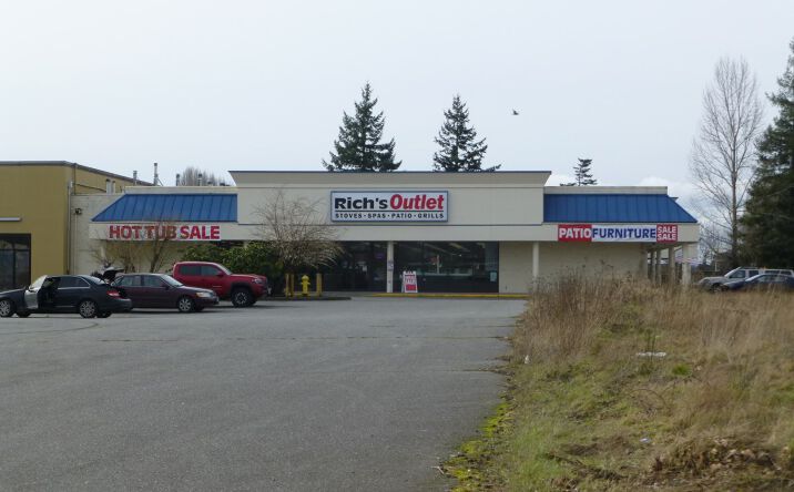 Pictures of Retail, Office property located at 102 Valley Mall Way, Mount Vernon, WA 98273 for lease - image #1
