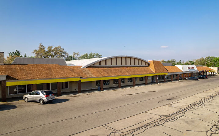 Pictures of Retail, Office, Special Purpose property located at 3140 11th Street, Rockford, IL 61109 for lease - image #1