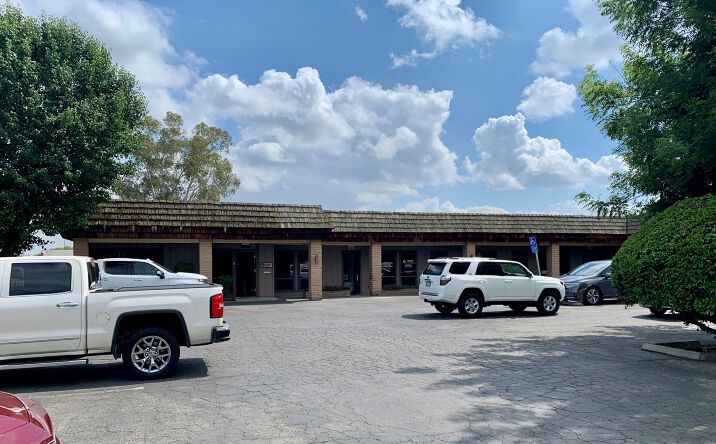 Pictures of Retail, Office property located at 3745 West Caldwell Avenue, Visalia, CA 93277 for lease - image #1