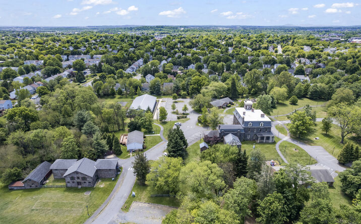 Pictures of Special Purpose property located at 601 Catoctin Circle Northeast, Leesburg, VA 20176 for lease - image #1