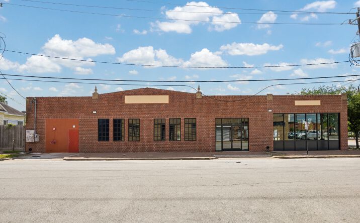 Pictures of Retail, Office, Restaurant property located at 2003 Union Street, Houston, TX 77007 for lease - image #1