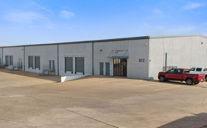 Pictures of Industrial property located at 812 S Blue Mound Rd, Saginaw, TX 76131 for lease - image #1
