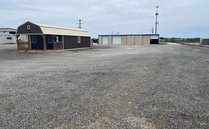 Pictures of Industrial property located at 601 N Access Rd, Tye, TX 79563 for lease - image #1