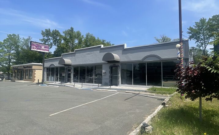 Pictures of Retail property located at 683 New Loudon Road, Latham, NY 12110 for lease - image #1