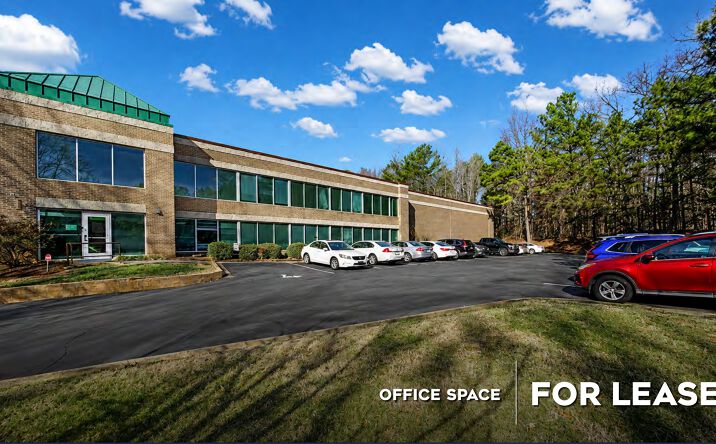 Pictures of Office, Industrial property located at 425 East Arrowhead Road, Charlotte, NC 28213 for lease - image #1