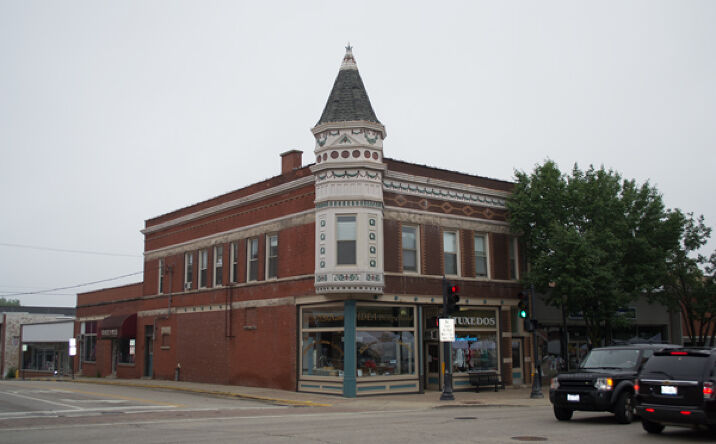 Pictures of Special Purpose property located at 430 North Milwaukee Avenue, Libertyville, IL 60048 for lease - image #1