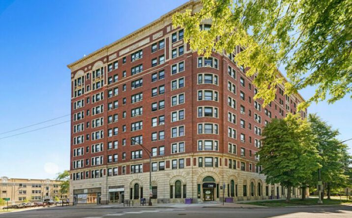 Pictures of Office property located at 7100 S. South Shore Drive, Chicago, IL 60649 for lease - image #1