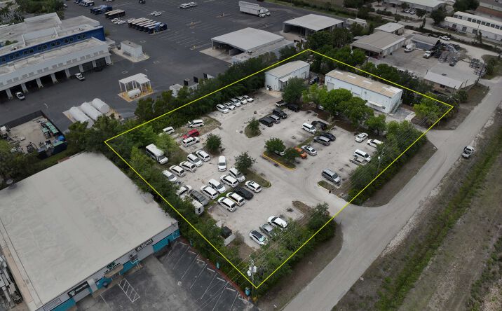 Pictures of Industrial property located at 3252 PALM AVE, FORT MYERS, FL 33901-7428 for lease - image #1