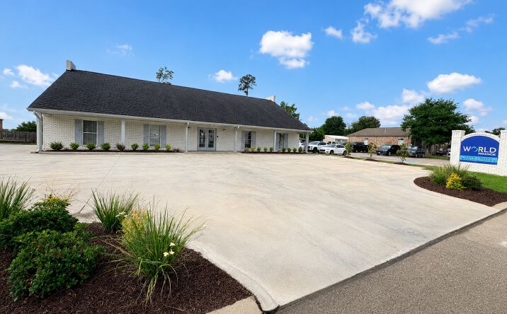 Pictures of Office property located at 1909 SOUTHWOOD DR, LAKE CHARLES, LA 70605 for lease - image #1