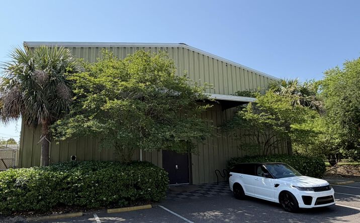 Pictures of Retail property located at 1437 King Street Extension, Charleston, SC 29405 for lease - image #1