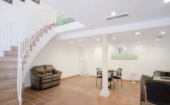 Pictures of Office property located at 264 ALHAMBRA CIR, CORAL GABLES, FL 33134-5123 for lease - image #1
