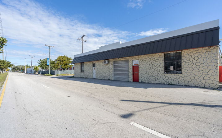 Pictures of Office, Industrial, Land property located at 921 North 21st Avenue, Hollywood, FL 33020 for lease - image #1