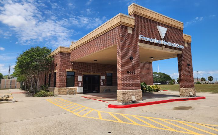 Pictures of Retail, Office property located at 6017 PKWY DR, CORPUS CHRISTI, TX 78414-2456 for lease - image #1