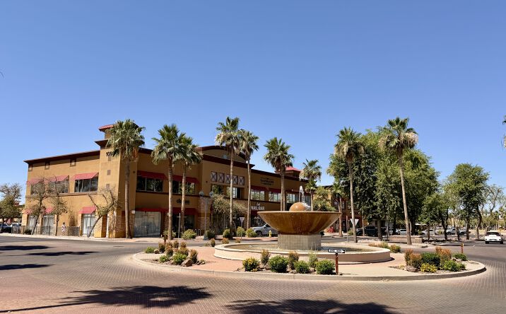 Pictures of Retail, Office property located at 1090 S GILBERT RD, GILBERT, AZ 85296-3438 for lease - image #1