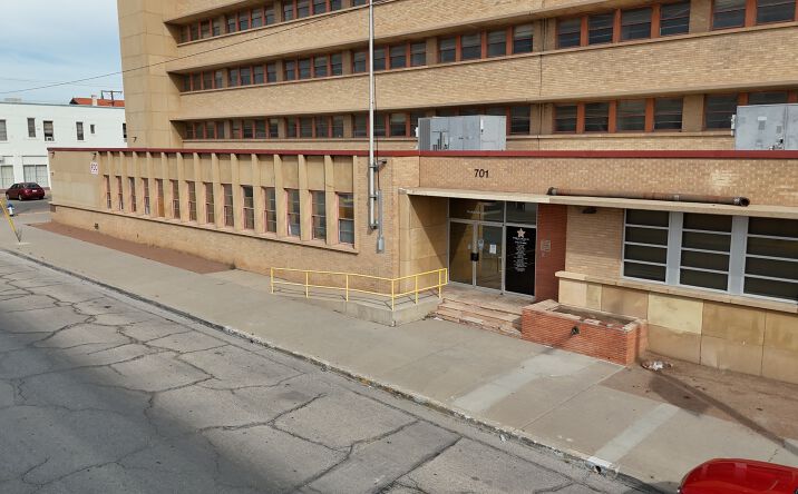Pictures of Retail, Office property located at 701 Montana Avenue, El Paso, TX 79902 for lease - image #1