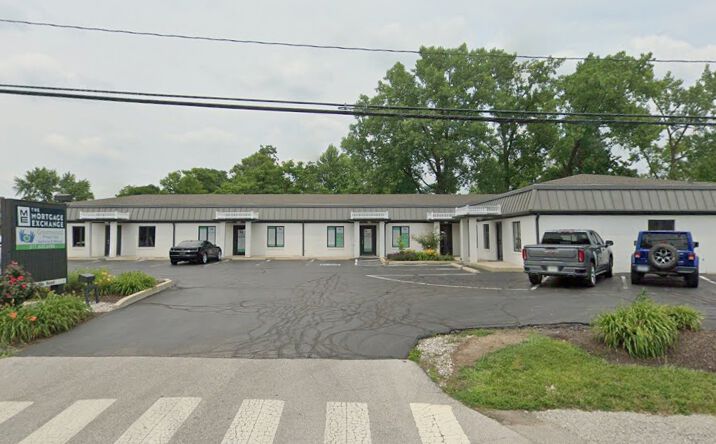 Pictures of Retail, Office property located at 918 FRY RD, GREENWOOD, IN 46142 for lease - image #1