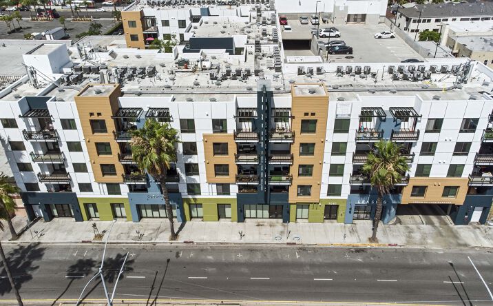 Pictures of Retail, Office property located at 1081 LONG BEACH BLVD, LONG BEACH, CA 90813 for lease - image #1