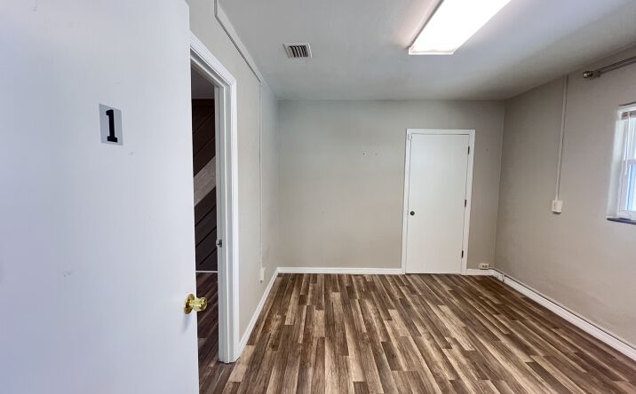 Pictures of Office property located at 4775 Seminole Avenue, Winter Park, FL 32792 for lease - image #1