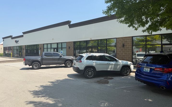 Pictures of Retail, Office property located at 395 ELAINE DR, LEXINGTON, KY 40504-2871 for lease - image #1