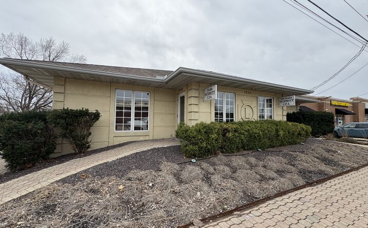 Pictures of Office, Industrial property located at 1314 East Marietta Avenue, Peoria Heights, IL 61616 for lease - image #1