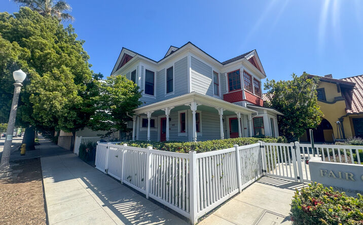 Pictures of Office property located at 842 N Fair Oaks Ave, Pasadena, CA 91103 for lease - image #1