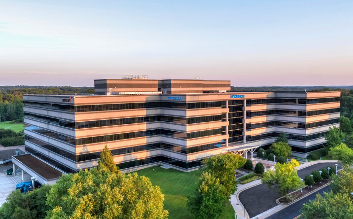 Pictures of Office property located at 9954 Mayland Dr, Richmond, VA 23233 for lease - image #1