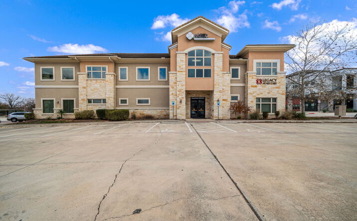 Pictures of Office property located at 2 Spurs Lane, San Antonio, TX 78240 for lease - image #1