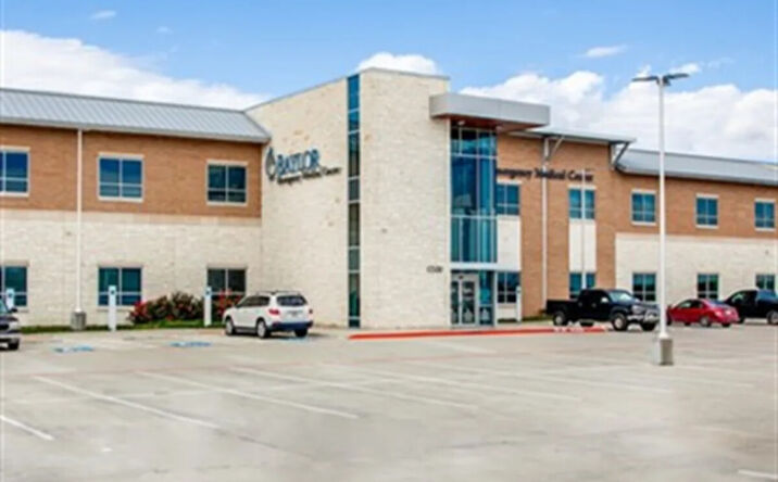 Pictures of Office property located at 12500 South Fwy, Burleson, TX 76028 for lease - image #1