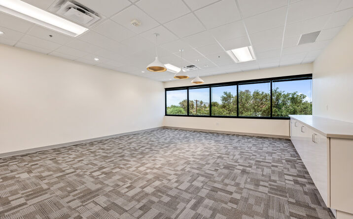 Pictures of Office property located at 3033 N 44th Street, Phoenix, AZ 85018 for lease - image #1