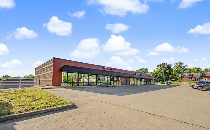 Pictures of Retail, Office property located at 820 N Sprigg St, Cape Girardeau, MO 63701 for lease - image #1
