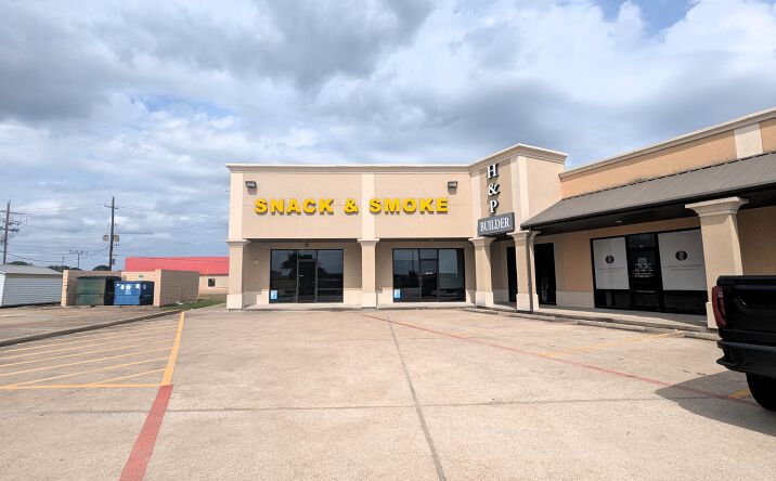 Pictures of Retail, Office, Special Purpose property located at 8460 Central Mall Drive, Port Arthur, TX 77642 for lease - image #1